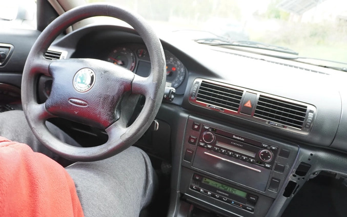 Skoda Superb cena 4999 przebieg: 256000, rok produkcji 2005 z Katowice małe 562